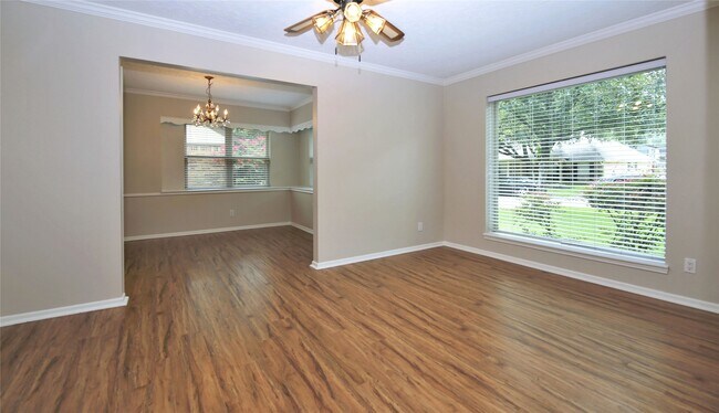 Photo - 2315 Eaglerock Dr