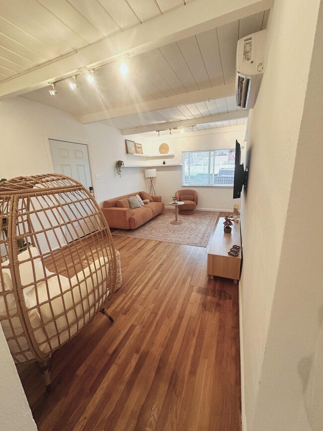 Photo - 2710 L St Unidad ID1330860P