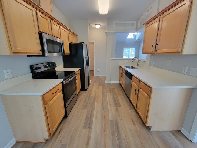 Photo - 7954 Willowglen Dr