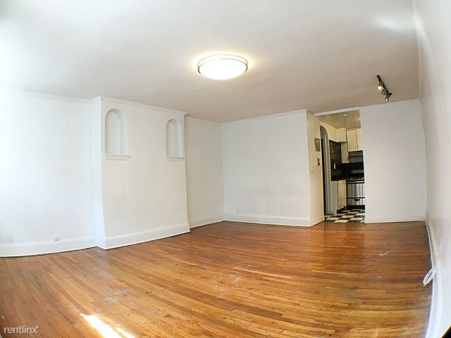 Photo - 135 Willow St