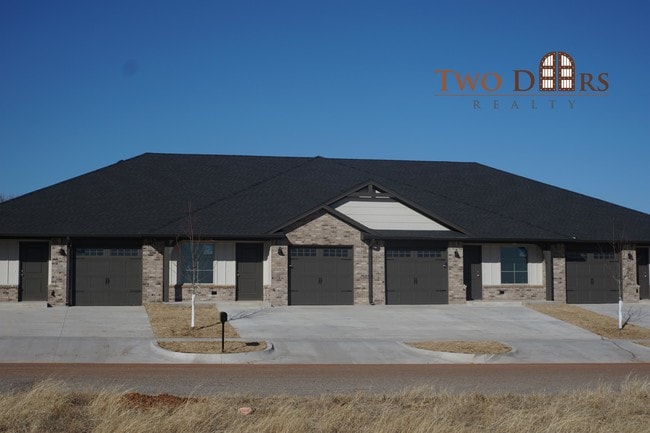 439 Summit Ridge Dr