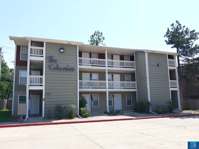 Photo - 1812 NW 39th St Unidad 303