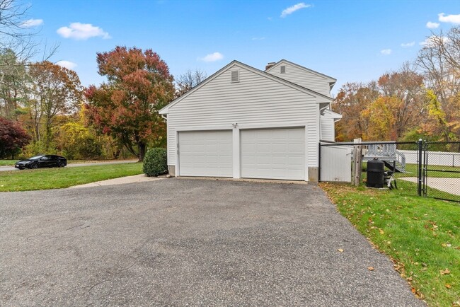 Photo - 45 Stanford Dr