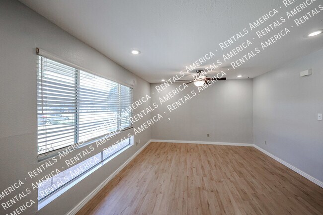 Photo - 1052 S San Jose