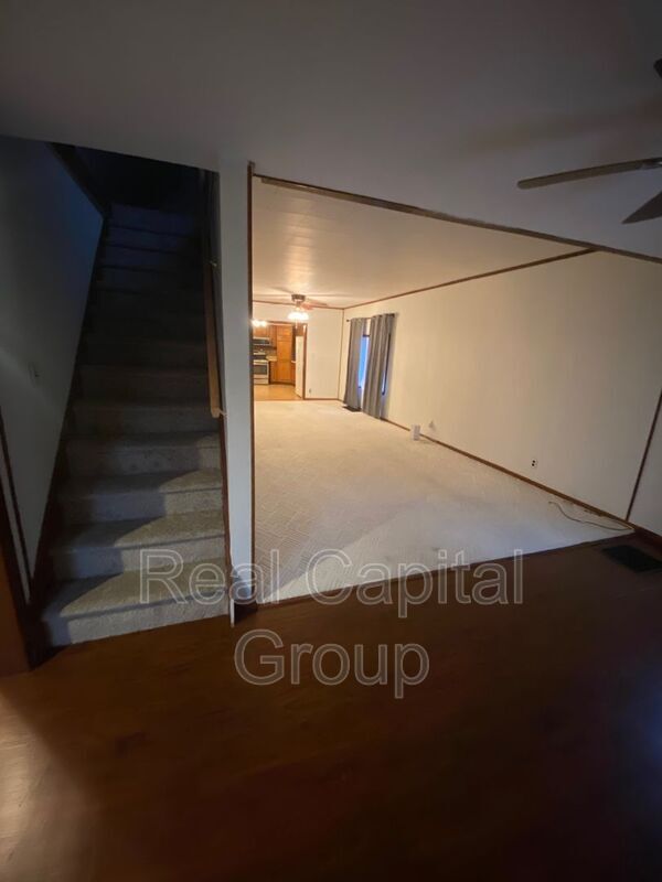 Photo - 539 Harlem Rd