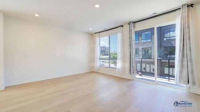 Photo - 2326 Venture Dr