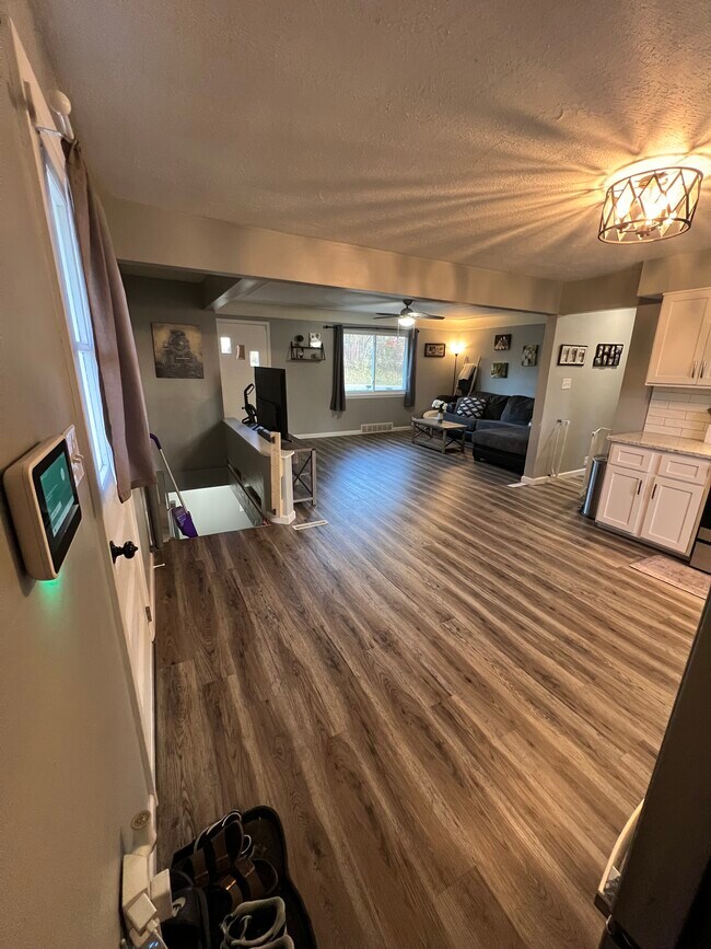 Photo - 6712 Grove Rd