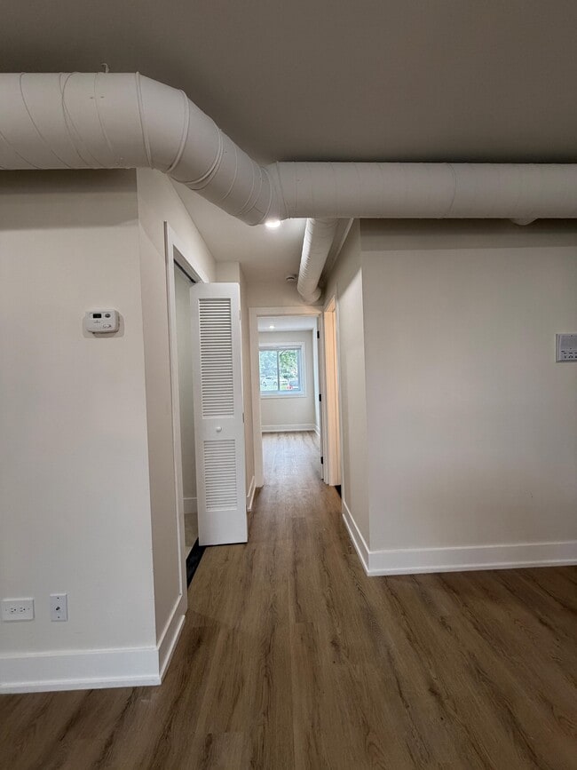 Photo - 10225 Dearlove Rd