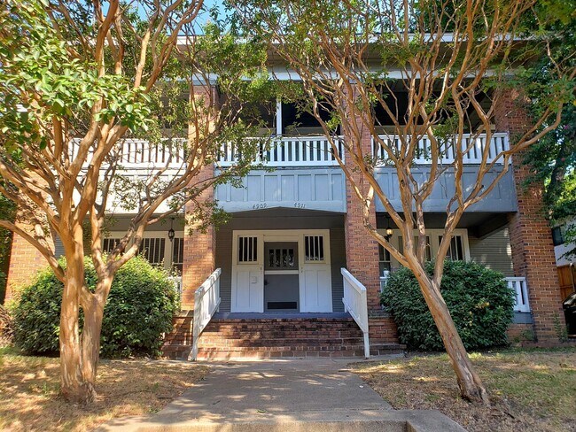 Photo - 2 bedroom, 1 bath four-plex apartment on 2nd floor in Munger Place Historic District!
