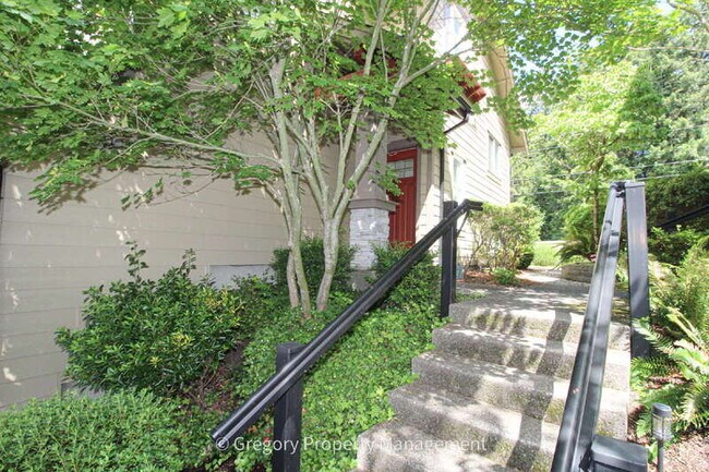 Photo - 13824 N Creek Dr