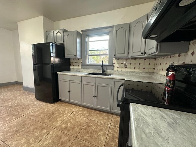 Building Photo - 1117 51st St Rental