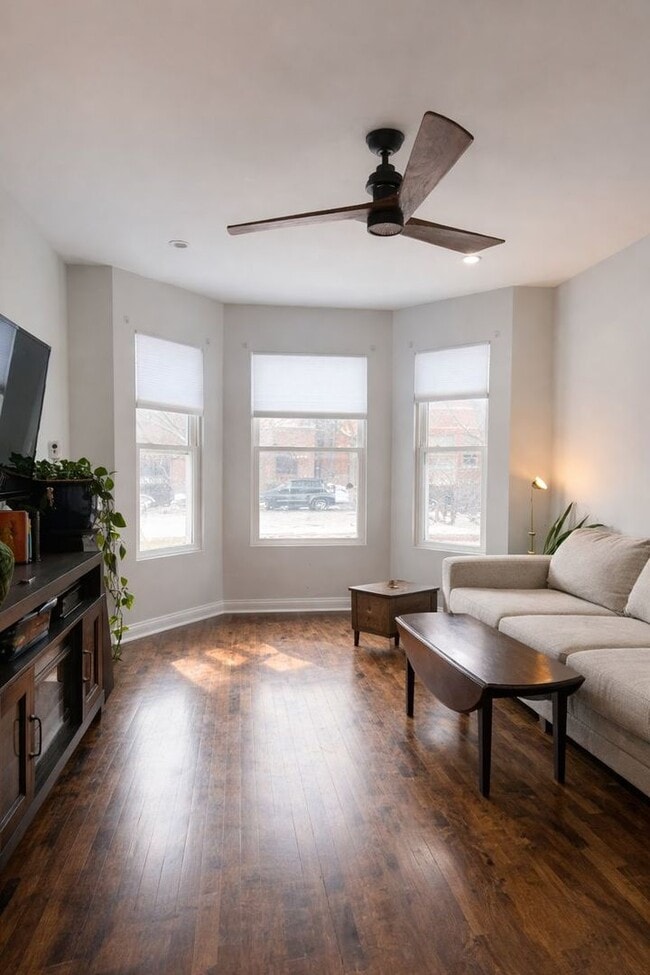 Photo - 4151 W Fullerton Ave