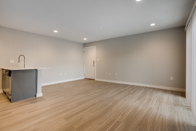 Photo - 3328 Cedarplaza Ln Unidad 237