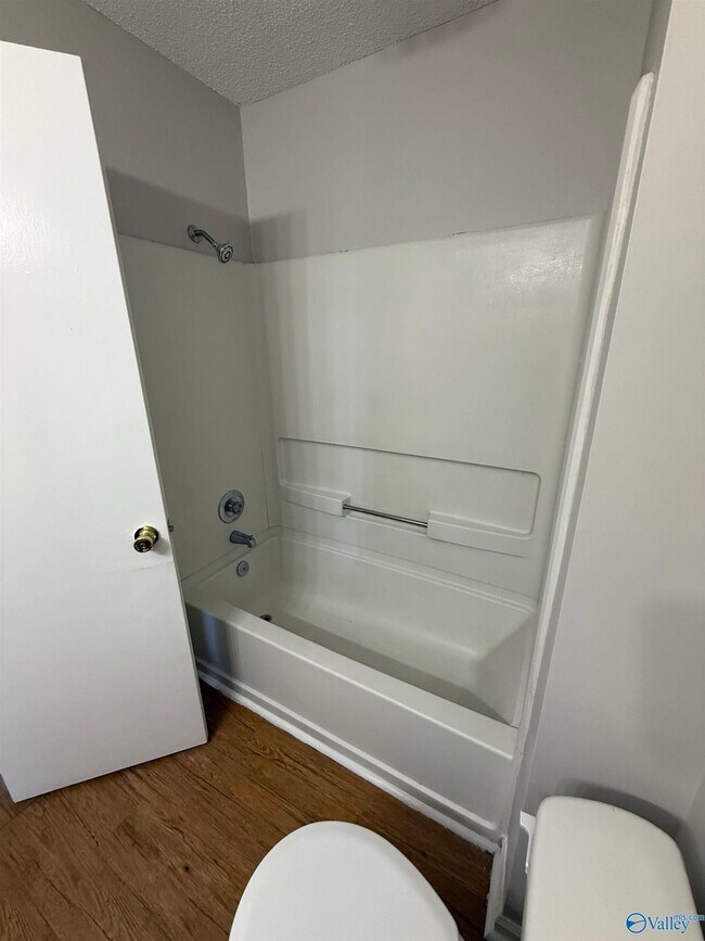 Photo - 1809 Ororke Ln SW Unidad D