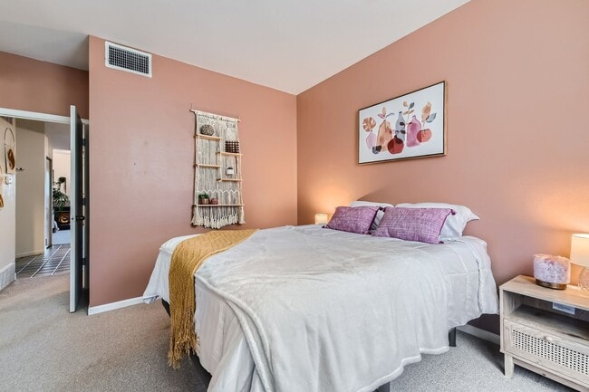 Photo - Urban Oasis: Cozy Furnished 1 BDR in Boulder