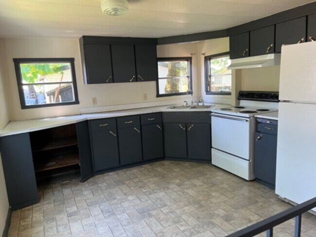 Photo - 1406 34th St