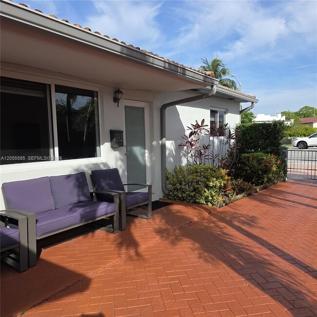 319 Beacom Blvd
