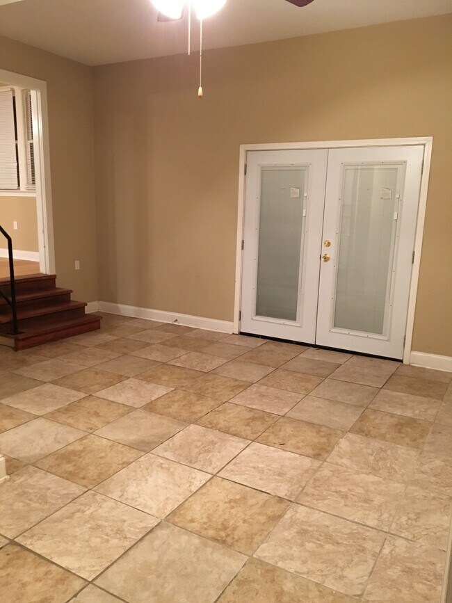 111 Madere Ln