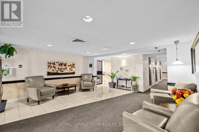 Photo - 1505 Baseline Rd Unité 404