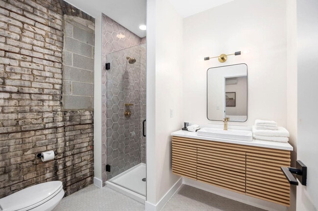 Photo - 644 Bridge St NW Unit SI ID1539824P