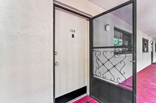 Photo - 3700 S Osprey Ave