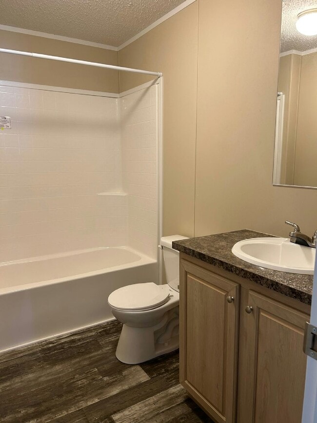 Photo - 49580 Linden St