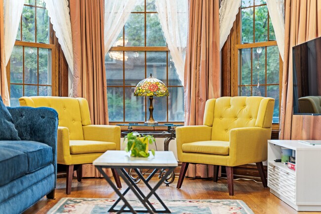 Photo - 3905 N Seeley Ave