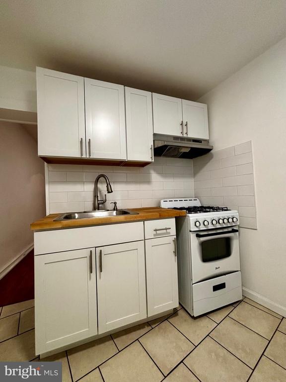 Photo - 2339 Belgrade St