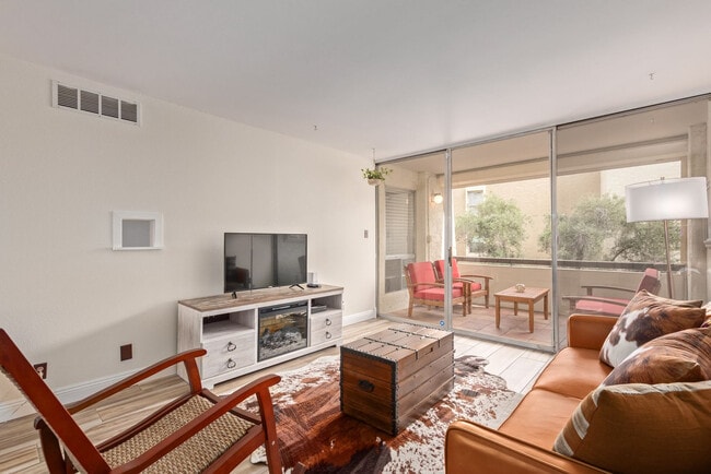 Building Photo - 7625 Camelback Rd Unit ID1248987P Rental