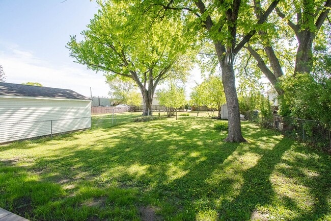 Photo - Cozy 2 Bedroom SE Rochester Home with Incredible Yard!
