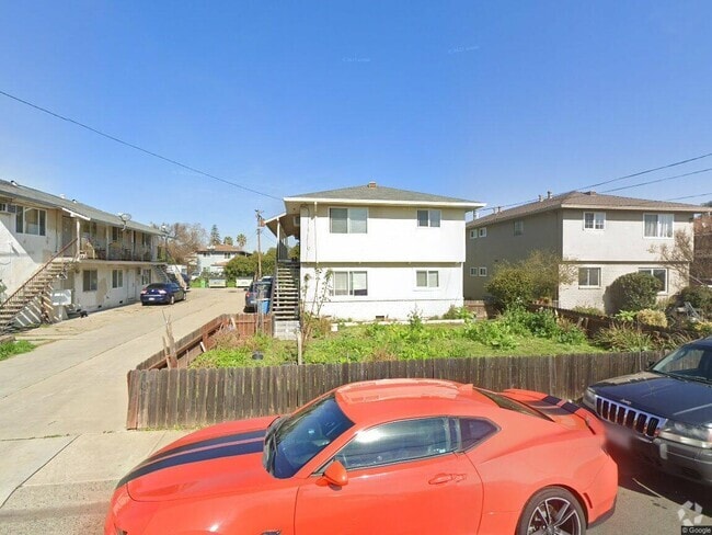 Building Photo - 3841 44th Ave Unit Apt 2