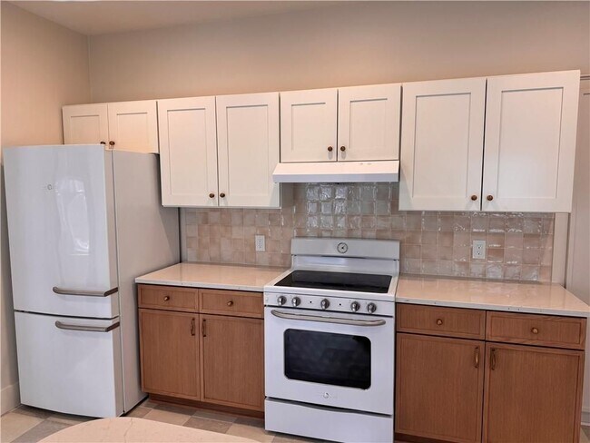 Photo - 150 Lancaster St