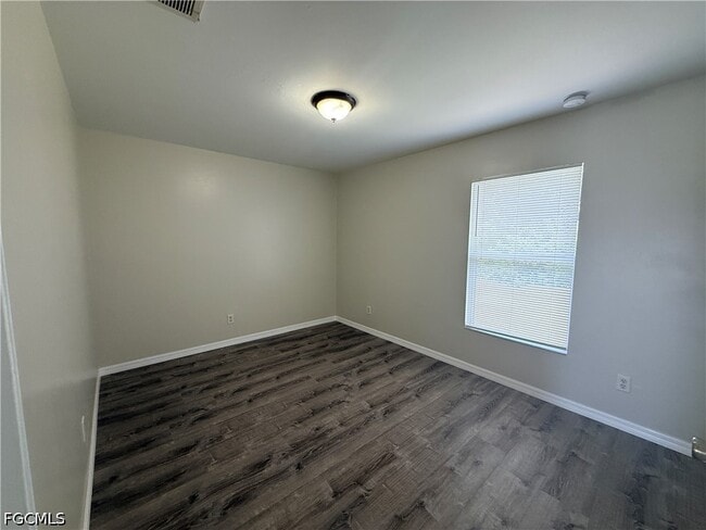 Photo - 2510 Martin Ave S