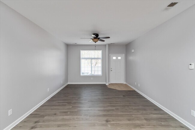 Photo - 5817 Shipwatch Ln