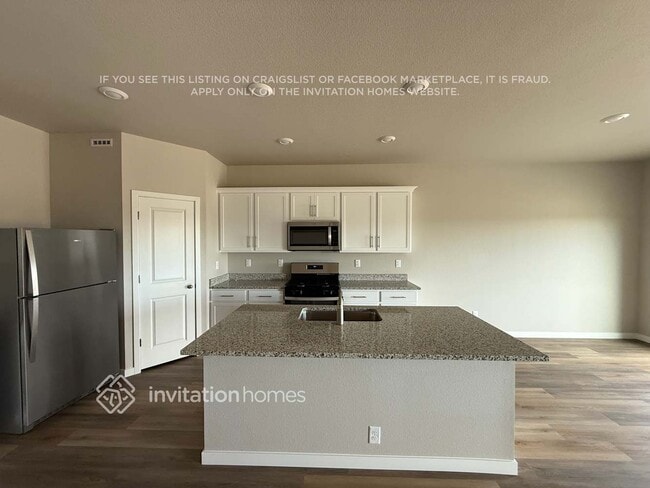 Photo - 972 Cascade Falls St