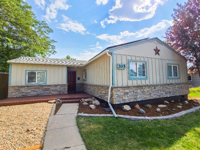 Photo - 305 Redwood Dr