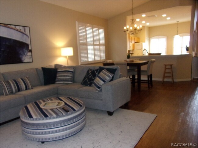 Photo - 877 W Silver Meadow Loop