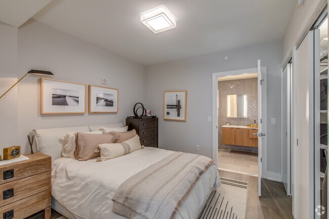 1BR, DEN, 1BA - 975SF - Tribeca NOMA