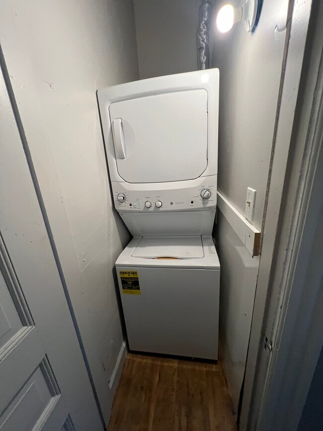 Photo - 2030 E Fair Ave Unit 2nd floor