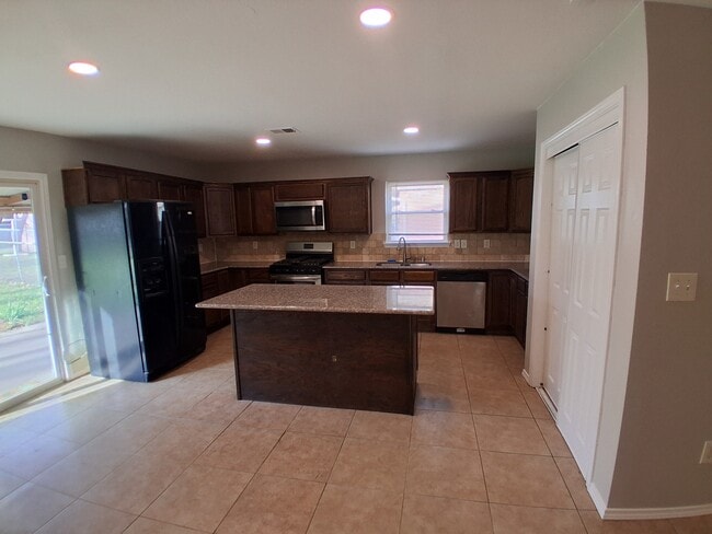 Photo - 3611 Palm Dr