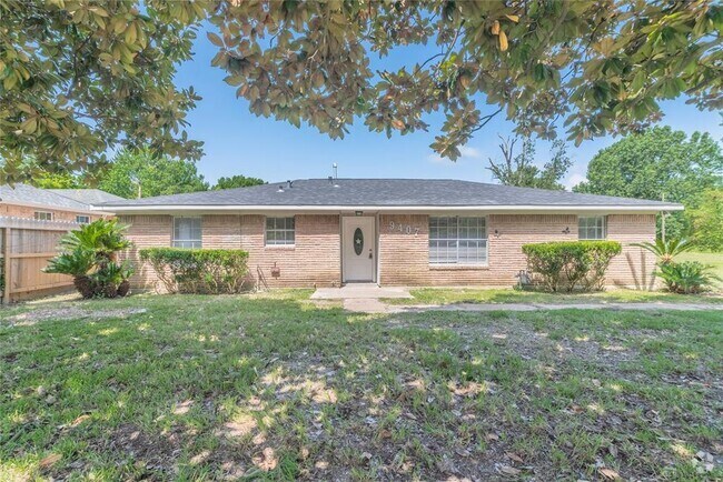 Building Photo - 9407 Irby St Rental