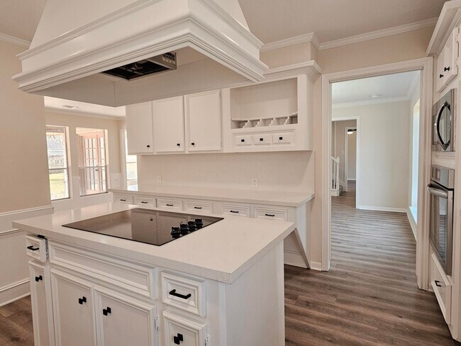 Photo - 16627 Aldenham Pl