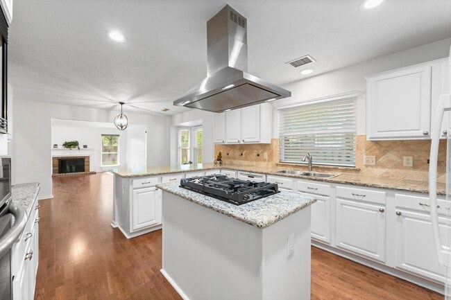 Photo - 19 E Summer Storm Cir