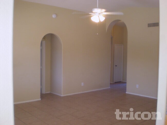 Photo - 10221 N 87th Ln