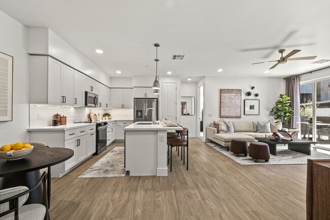 Photo - The Stately Avondale