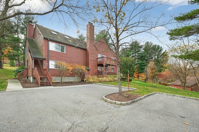 Photo - 201 Tamarack Ln