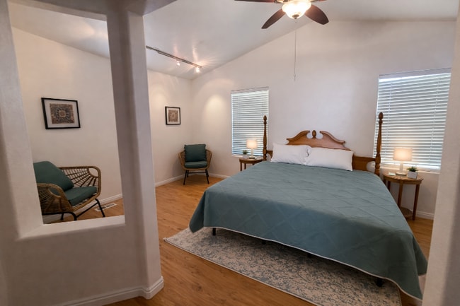 Photo - 991 N 2100 W