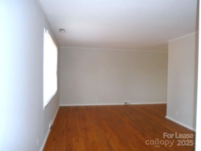 Photo - 5100 Baker Dr