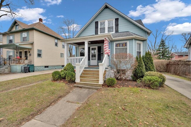 Photo - 509 W Lincoln Ave Townhome