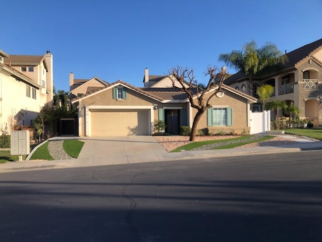 Newly renovated low maintenance front yard! Home is located in a quiet and well-kept Moreno Valley - 15860 Alisa Viejo Ct Unit House